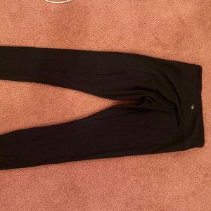 Lulu lemon leggings (US size 6)